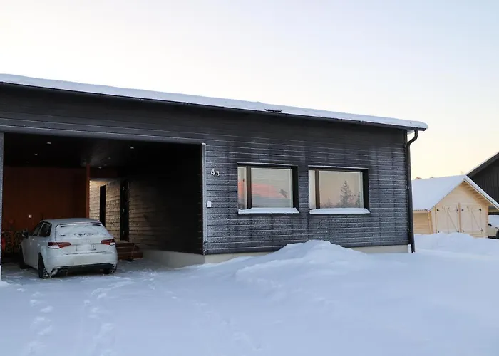 Modern Semi-Detached House With Wonderful Location!