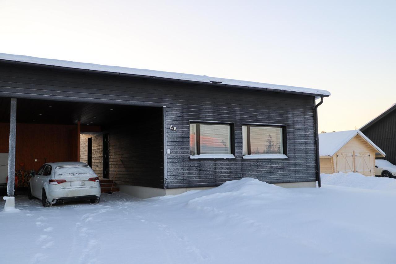 Feriehus Modern Semi-detached House With Wonderful Location! *