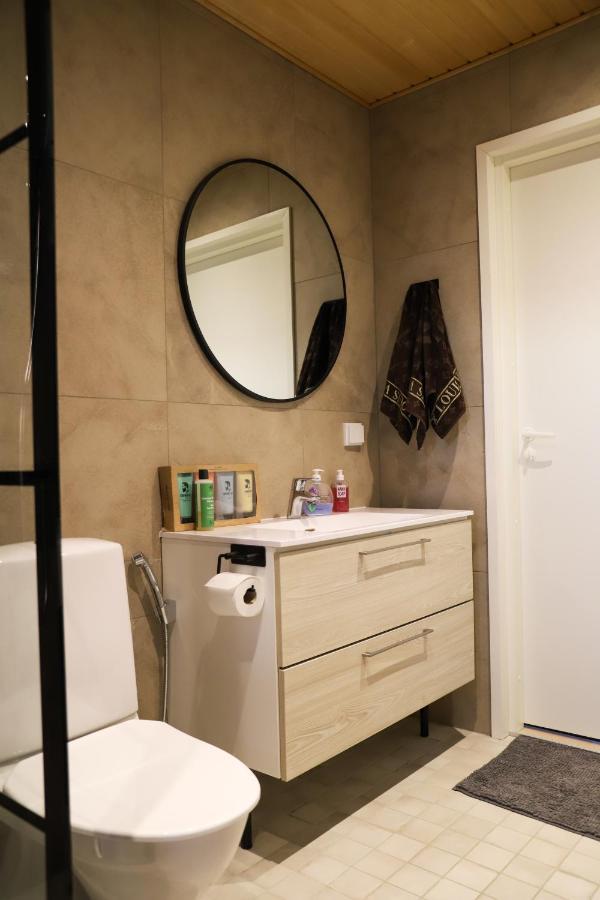 Modern Semi-detached House With Wonderful Location! *