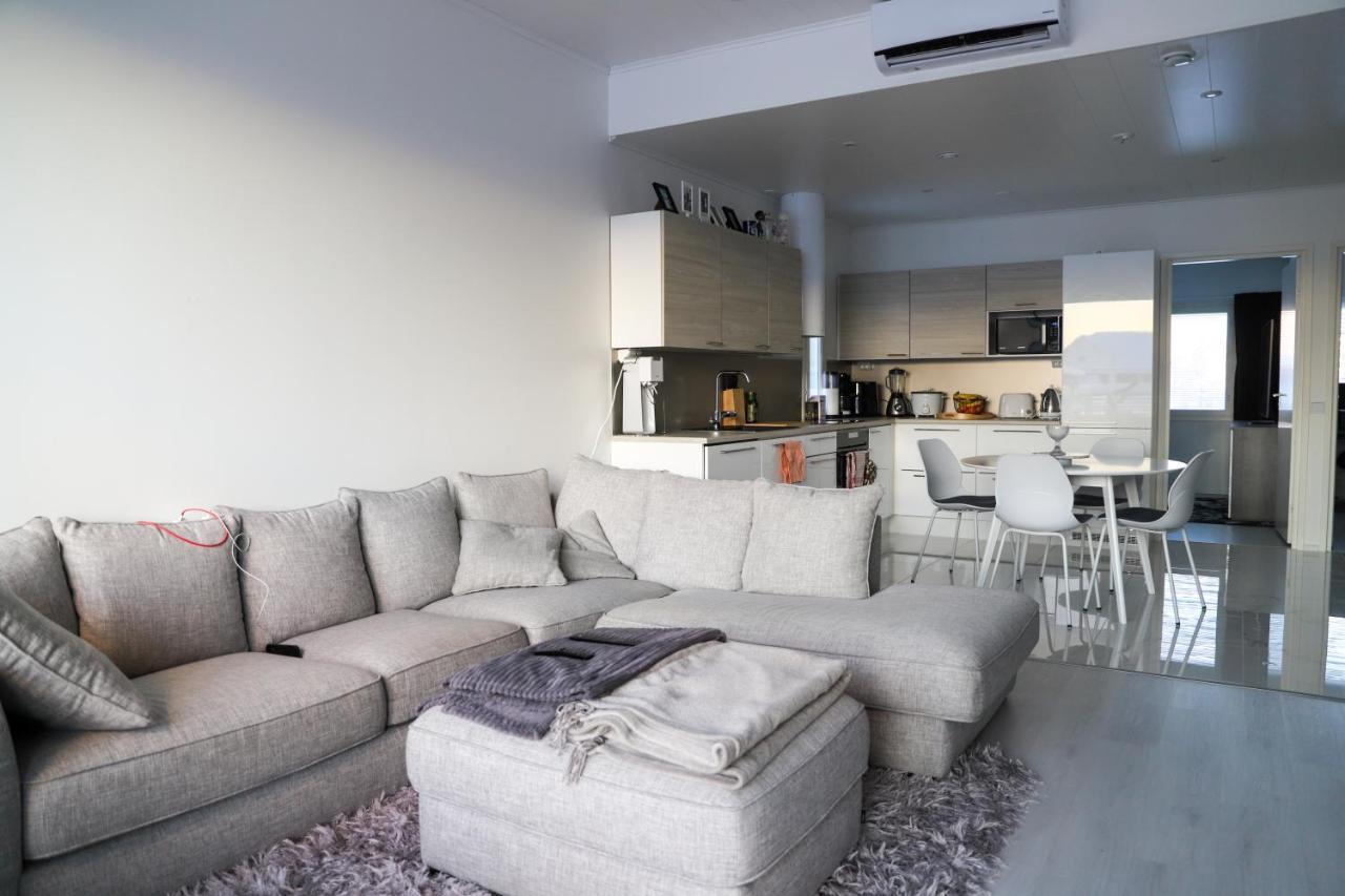Modern Semi-detached House With Wonderful Location!