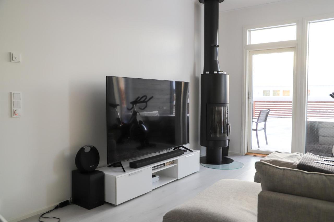 Feriehus Modern Semi-detached House With Wonderful Location! *