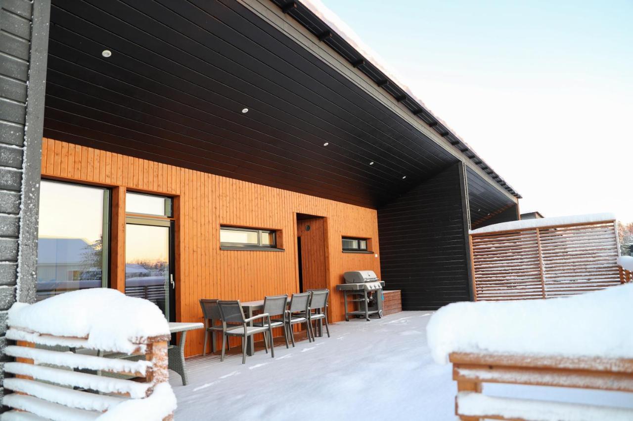 Feriehus Modern Semi-detached House With Wonderful Location! Rovaniemi